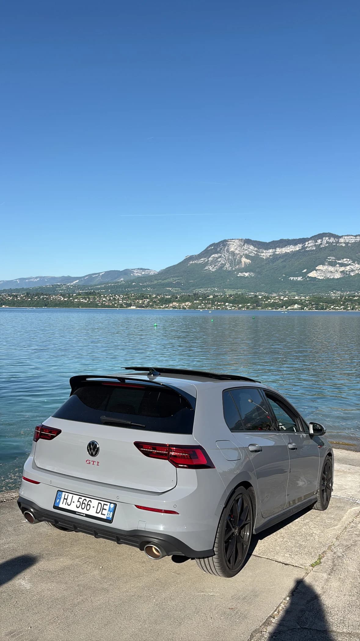 VOLKSWAGEN GOLF 8 — photo 1